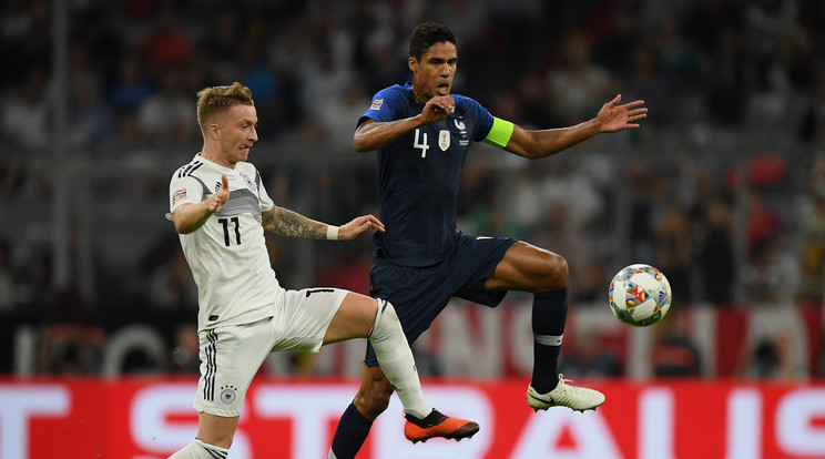 Marco Reus, és Raphael Varane a német-francia összecsapáson /Fotó: GettyImages