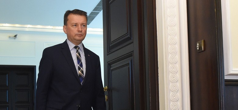 Zadziwiające słowa szefa MSWiA o reakcji UE na zamachy. Mówi o "kredkach w kolorze LGBT"