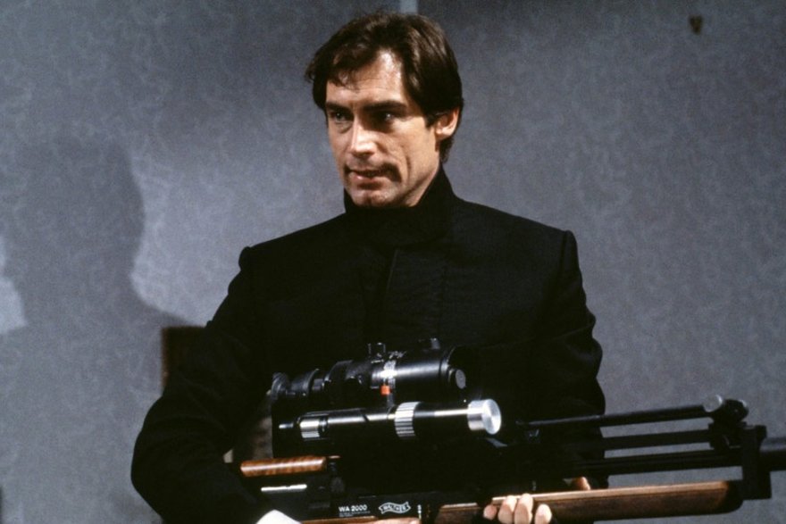 Timothy Dalton jako James Bond, 007 w filmie "W obliczu śmierci"