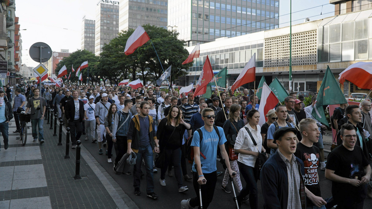 Dochodzenie ws. nawoływania do nienawiści na tle różnic narodowościowych i wyznaniowych w trakcie manifestacji, która odbyła się w minioną sobotę w Poznaniu, wszczęła poznańska prokuratura. Śledczy zbadają, czy w trakcie tego zgromadzenia złamano prawo.