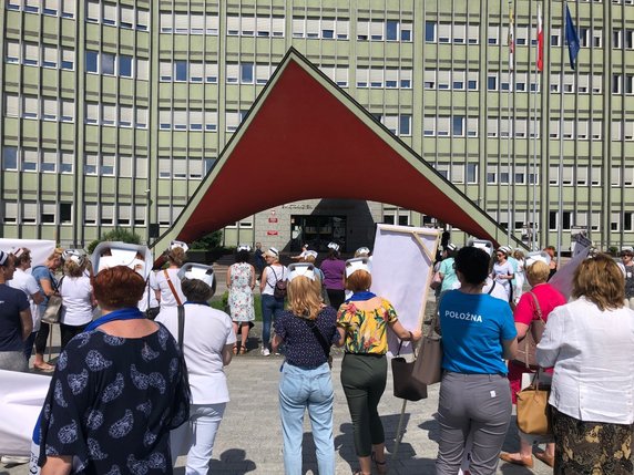 Strajk pielęgniarek i położnych w Kielcach