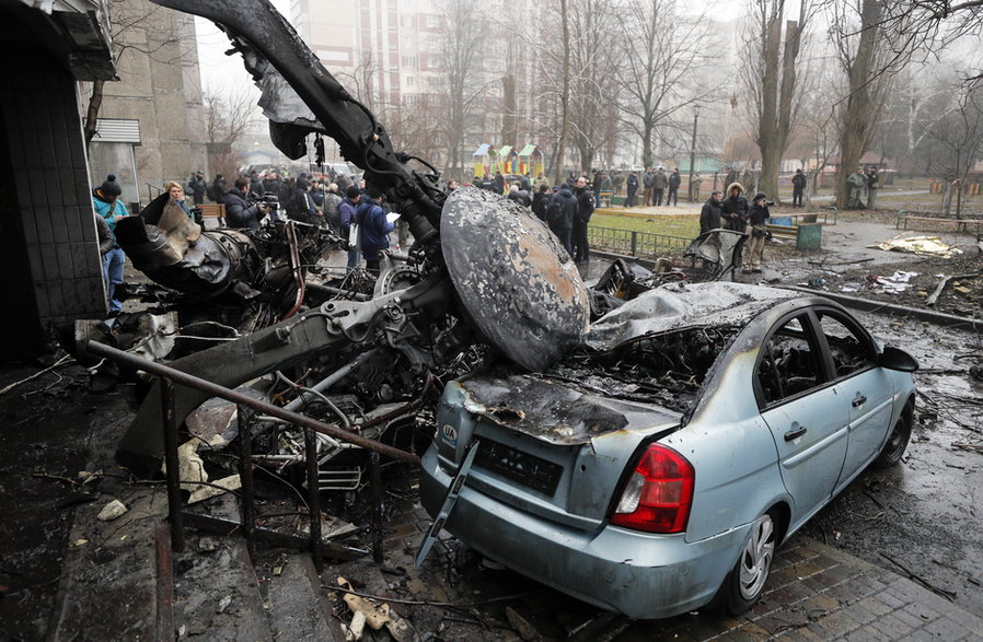 Miejsce katastrofy śmigłowca w miejscowości Browary w obwodzie kijowskim (18.01.2023)