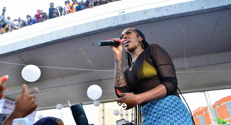 Tiwa Savage performs new single, '49:99' under Obalende bridge. (Pulse Nigeria)