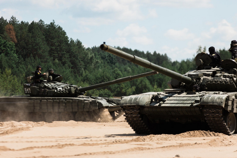 Polskie i czeskie czołgi T-72 na nowych zdjęciach z Ukrainy