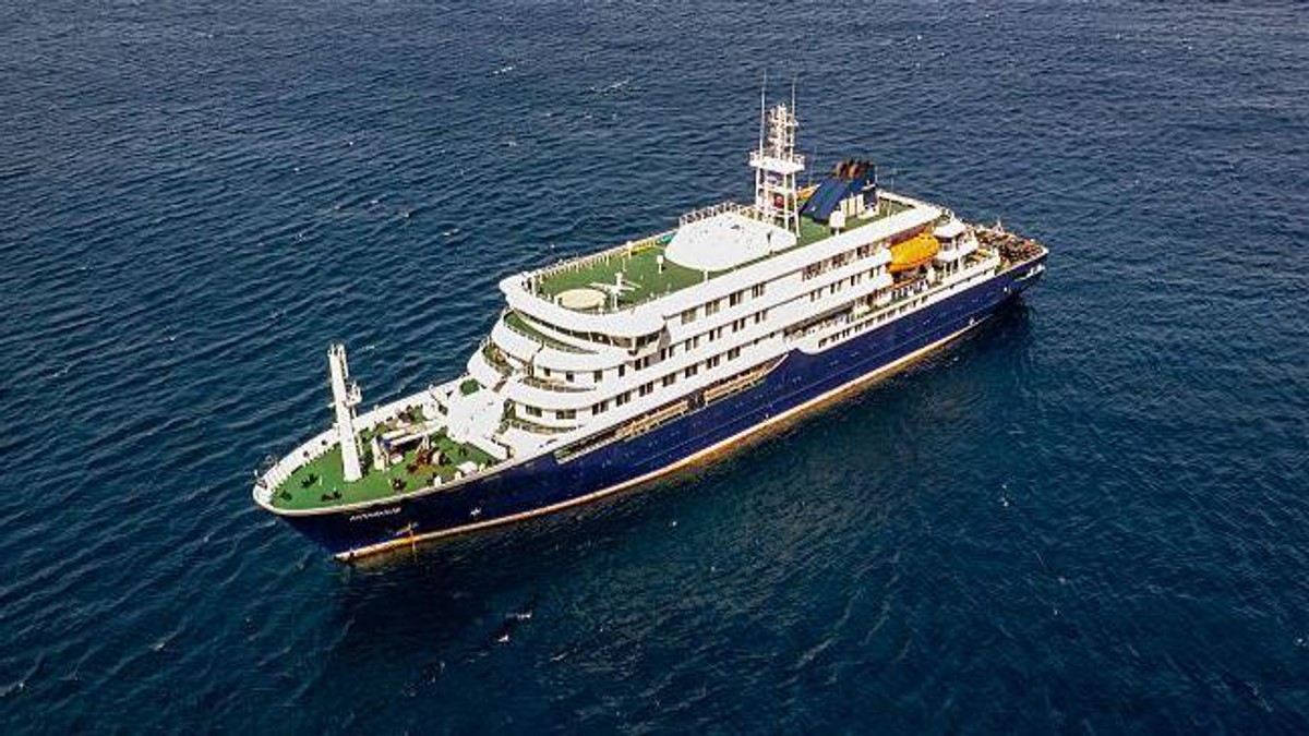 Kruzer MV Hondius je sada stacioniran kod luke Praja, glavnog grada Zelenortskih Ostrva | Foto: Getty Images