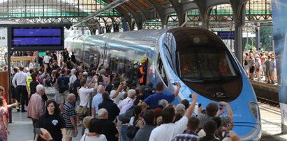 Pendolino już we Wrocławiu. Na dworcu tłumy, ale pociąg rozczaruje