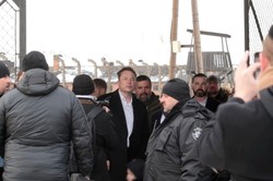 Elon Musk w Muzeum Auschwitz-Birkenau