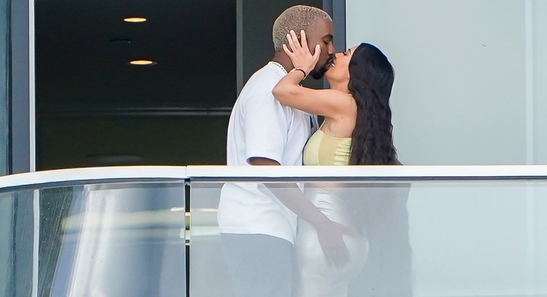 kim kanye pda new condo