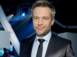 Żebrowski narzeka: Finansowo daleko mi do satysfakcji