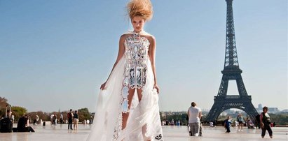 "Top model" tłumaczy się z bycia profesjonalną modelką