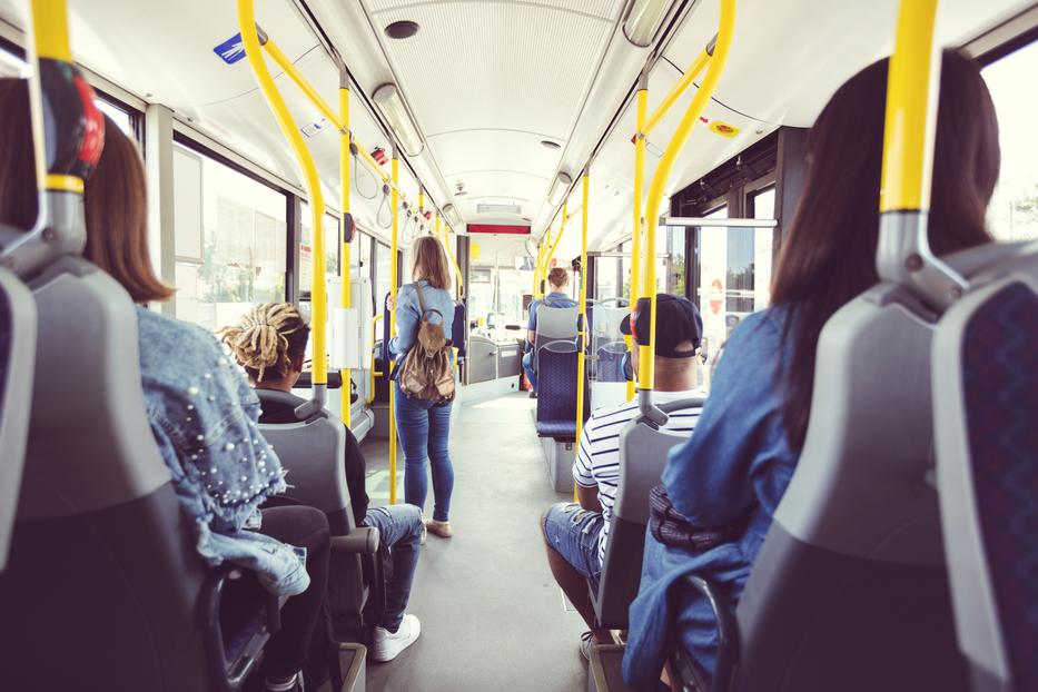 Úgy megalázták a szegedi buszon, hogy zokogva kérte a többi utas segítségét  fotó: Getty Images