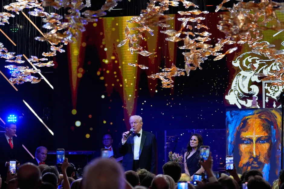 Prikupljeni iznos namenjen je dečjoj bolnici i lokalnoj šerifovoj službi