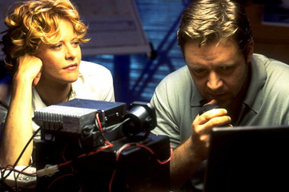 Meg Ryan i Russell Crowe w filmie "Dowód życia" (2000)