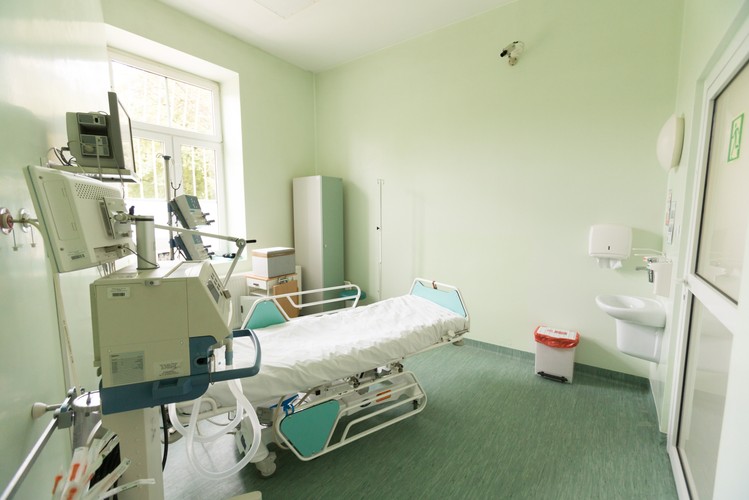 Szpital Uniwersytecki w Krakowie. Izolatka do leczenia pacjentów z chorobami zakaźnymi