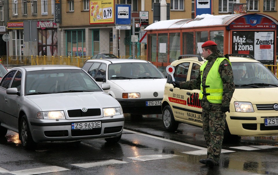 SZCZECIN POWRÓT ZIMY BRAK PRĄDU