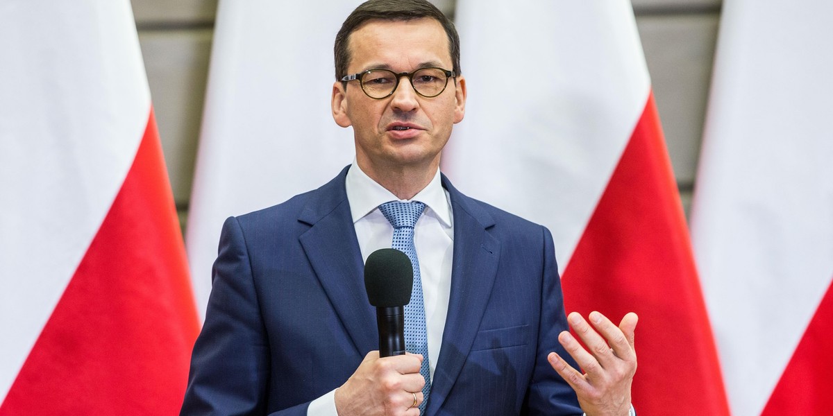 Morawiecki: rząd proponuje program budowy 22 mostów na rzekach