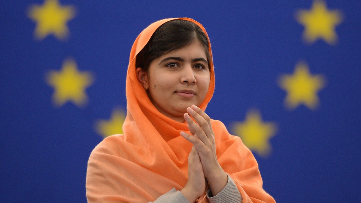 Młoda Pakistanka Malala Yousafzai, walcząca o prawa dzieci i prawo kobiet do edukacji w krajach islamskich, odebrała dzisiaj w Strasburgu Nagrodę Sacharowa, przyznawaną przez Parlament Europejski za zasługi w walce o prawa człowieka.