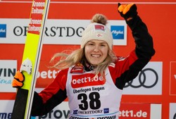 PŚ w skokach: Rajda 25. w Oberstdorfie. Hoelzl na 1. miejscu