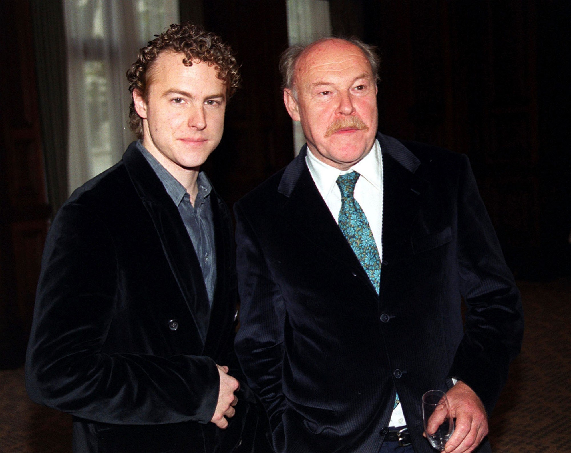Timothy West so synom Samom.