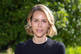 Majku joj optužili da je TRANSRODNA OSOBA, a očuh joj je MLAĐI OD SESTRE: Ovo je ćerka Brižit Makron