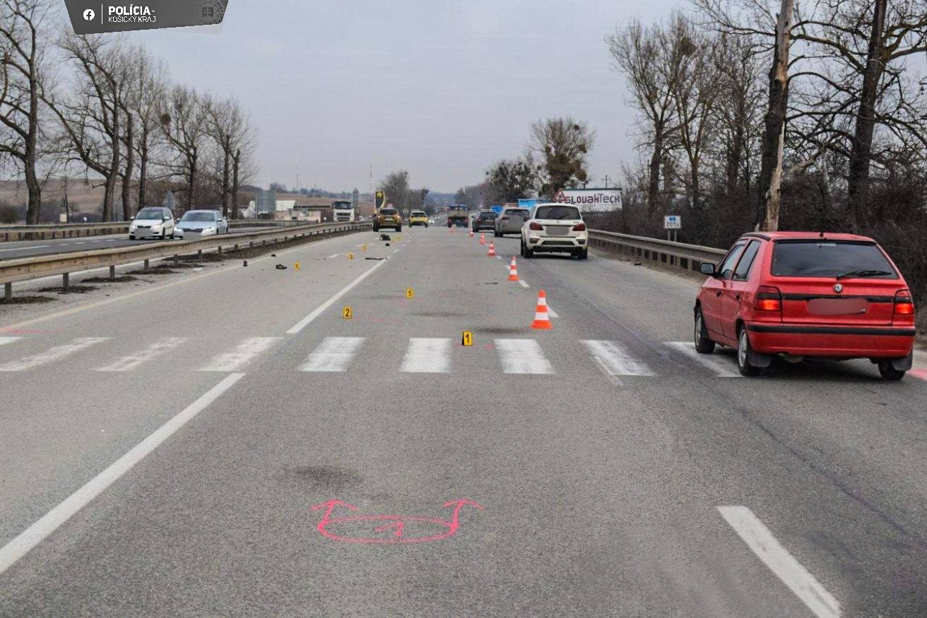 Polícia začala trestné stíhanie pre rannú tragickú nehodu v Košiciach.