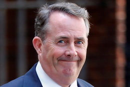 Liam Fox accused of making Brexit 'ransom' demand on Northern Ireland border