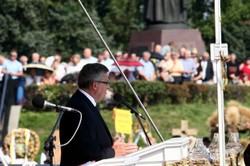 Prezydent przemawiał na Jasnej Górze. Były też obietnice od rządu