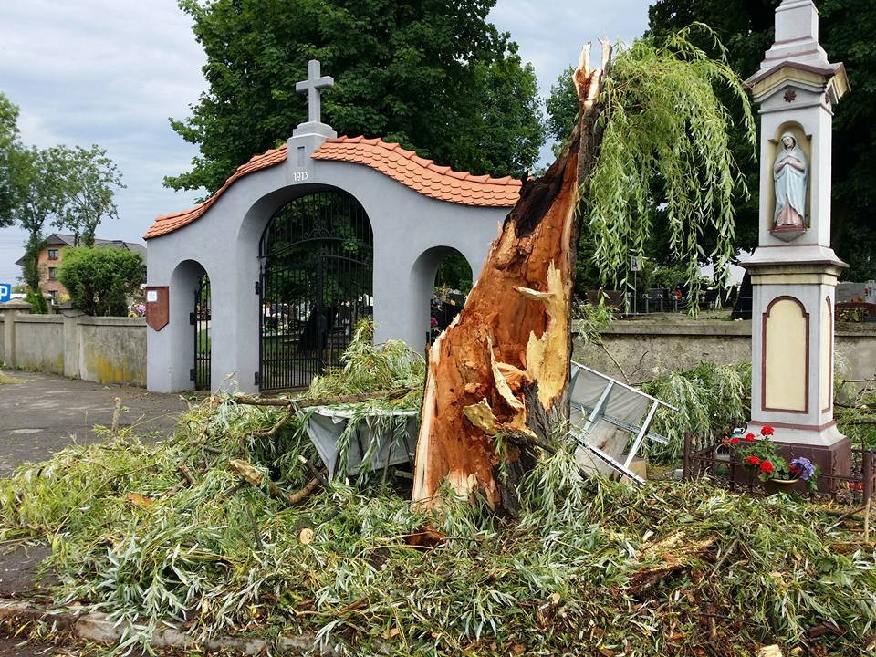 Zniszczenia po nawałnicy w Rybniku