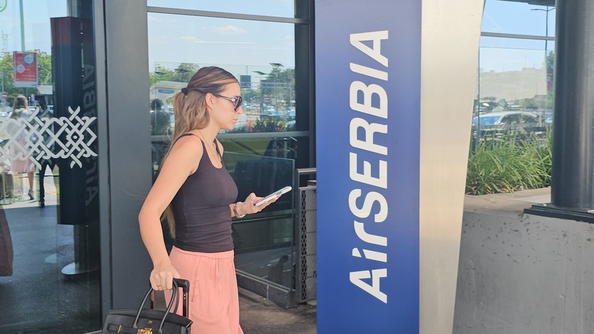 Anastasija Ražnatović na aerodromu