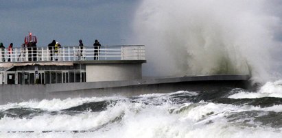 Uwaga na silny wiatr nad morzem i w górach! IMGW wydał żółty alert