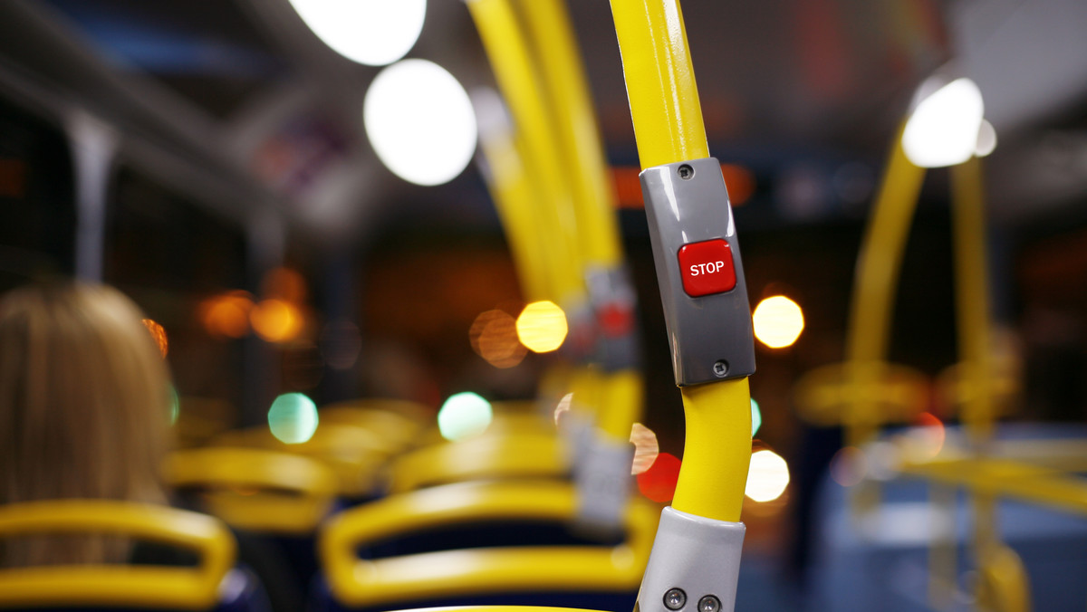 Lubelskie MPK chce wydzierżawić 25 niskoemisyjnych autobusów - otworzono koperty złożone w przetargach na 10 pojazdów krótszych i 15 przegubowych. Teraz komisja przetargowa przeanalizuje oferty pod względem formalnym.
