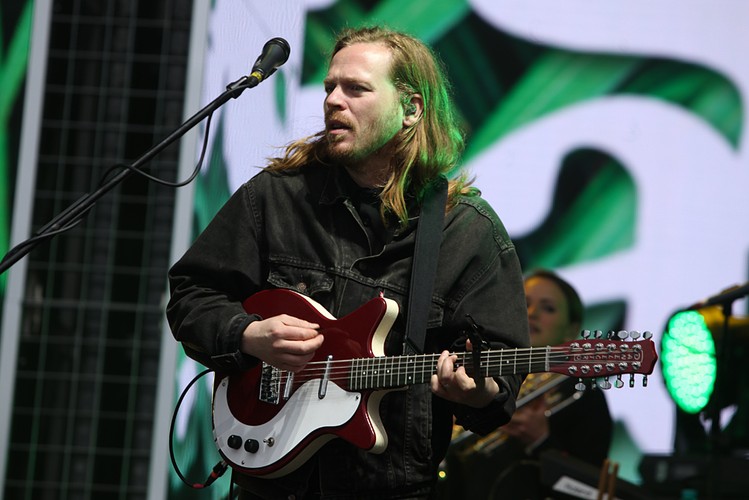 Geogre Ezra na festiwalu Open'er 2017. 01.07.2017.