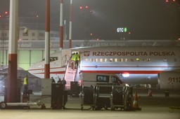 zapłacą za loty ratunkowe? minister ostro o polakach lecących na bliski wschód