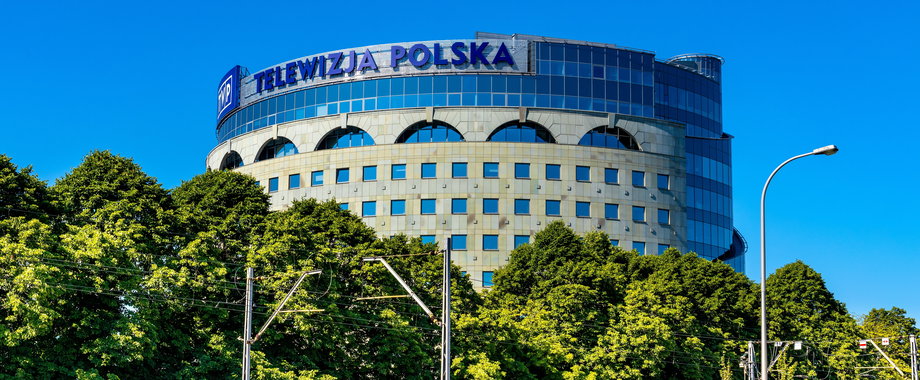 600 mln zł z budżetu wpłynęło do TVP i Polskiego Radia. "Spłata zobowiązań i pensje"