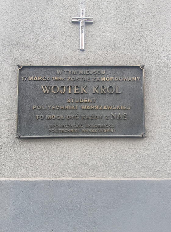 Tak wygląda tablica upamiętniająca zamordowanego Wojciecha Króla