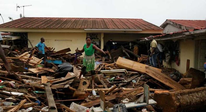 Maison détruite à cause de l'inondation à Abidjan/REUTERS/Luc Gnago