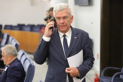 Biznesmen zaczął sypać. "Żądanie zatrudnienia córki Karczewskiego"