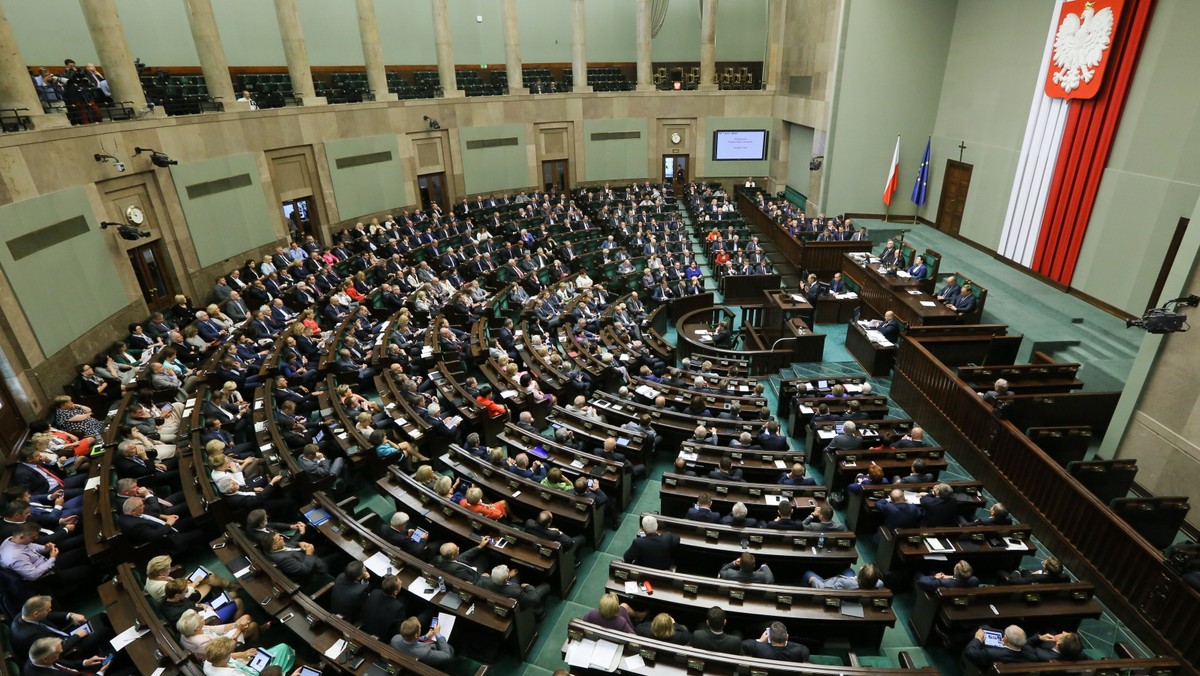 Sejm jednogłośnie przyjął wszystkie poprawki Senatu do nowelizacji przepisów o upadłości konsumenckiej. Zmiany miały charakter redakcyjny i doprecyzowujący.