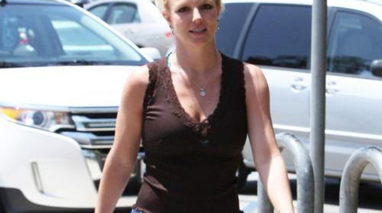 Undorítóan néz ki Britney Spears lába - fotó
