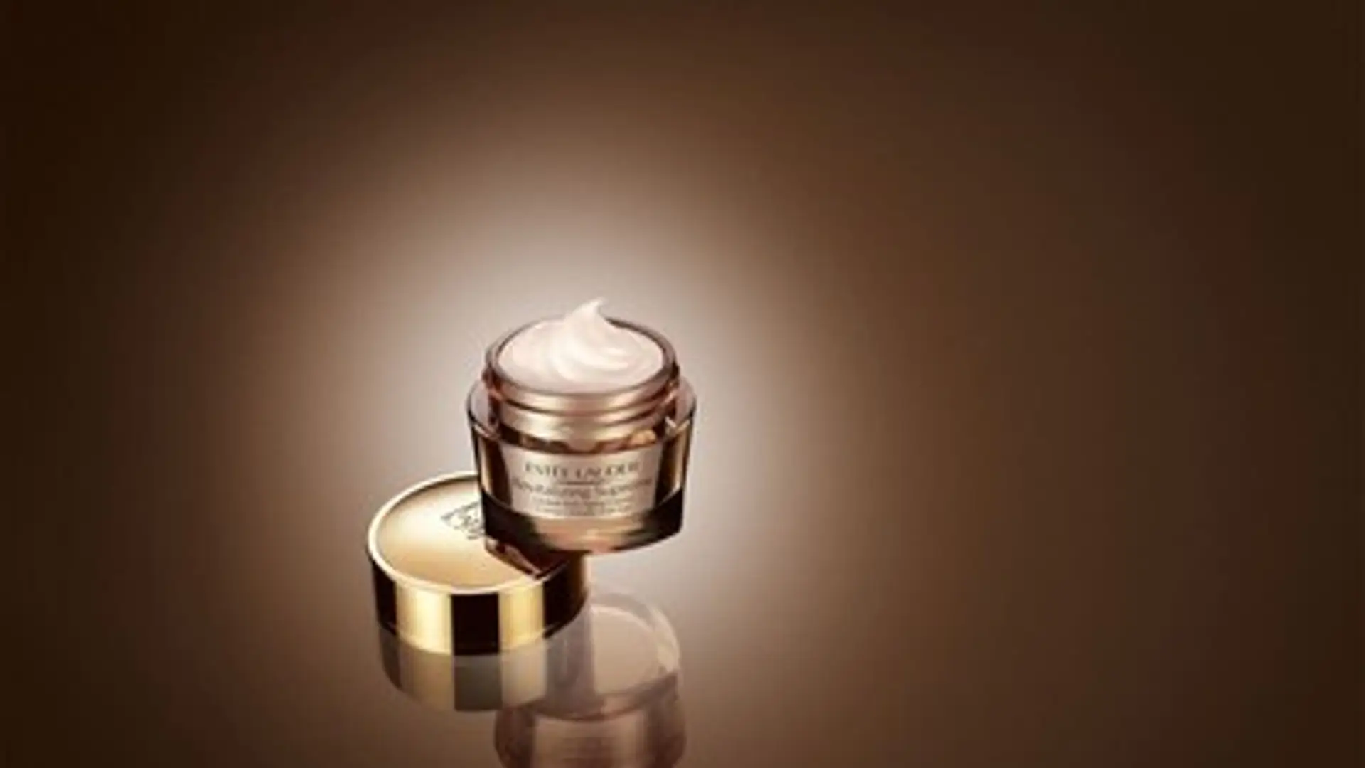 REVITALIZING SUPREME od Estee Lauder: pierwszy wszechstronny krem przeciwstarzeniowy