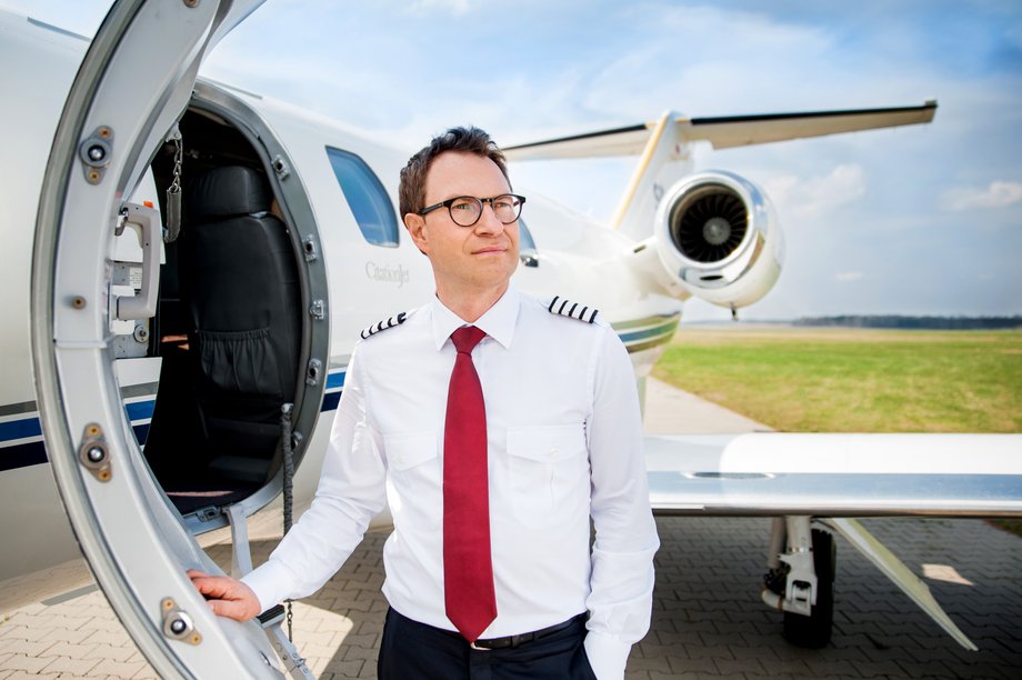 Jakub Benke był wieloletnim prezesem Starcom MediaVest Group, przez 9 lat kierował firmą Jet Story. Od 2018 roku jest CEO Bartolini Air. Jest również czynnym zawodowo pilotem