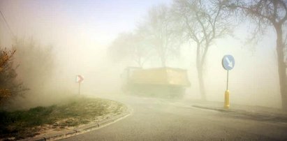 Burza piaskowa na Mazowszu. Zderzyły się ciężarówki