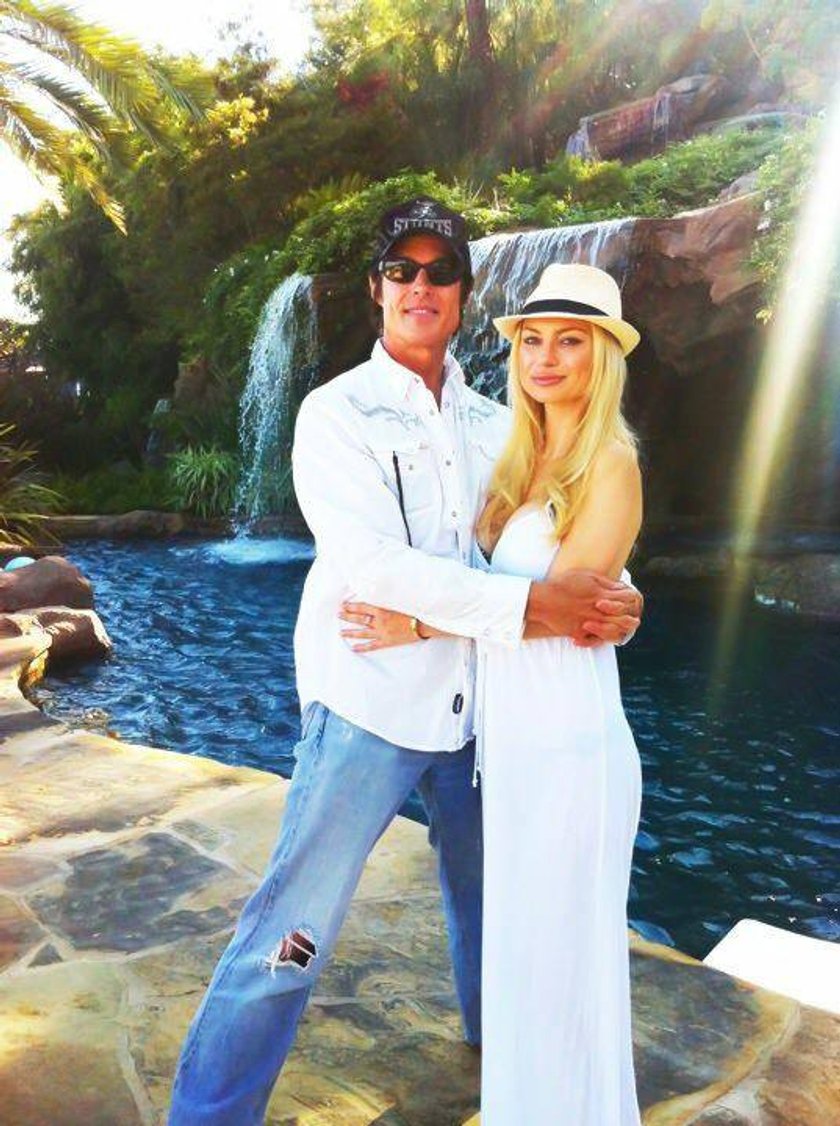 Ronn Moss i Izabella St. James