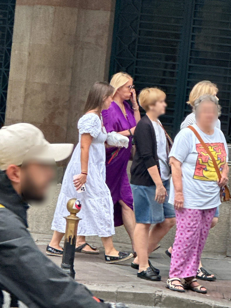 Uhvatili smo Anu Divac u centu Beograda sa ćerkom