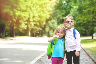 Początki w przedszkolu nie są łatwe. Jak rodzice mogą pomóc dzieciom?