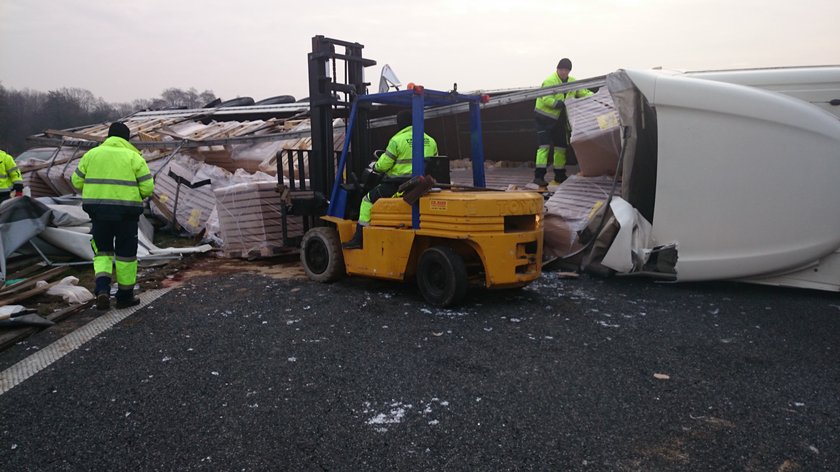 Wypadek na autostradzie A4 pod Brzegiem