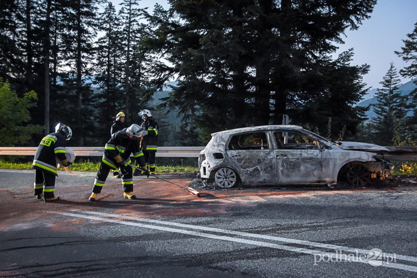 Straszny wypadek pod Zakopanem. Spłonął samochód turystów z Włoch