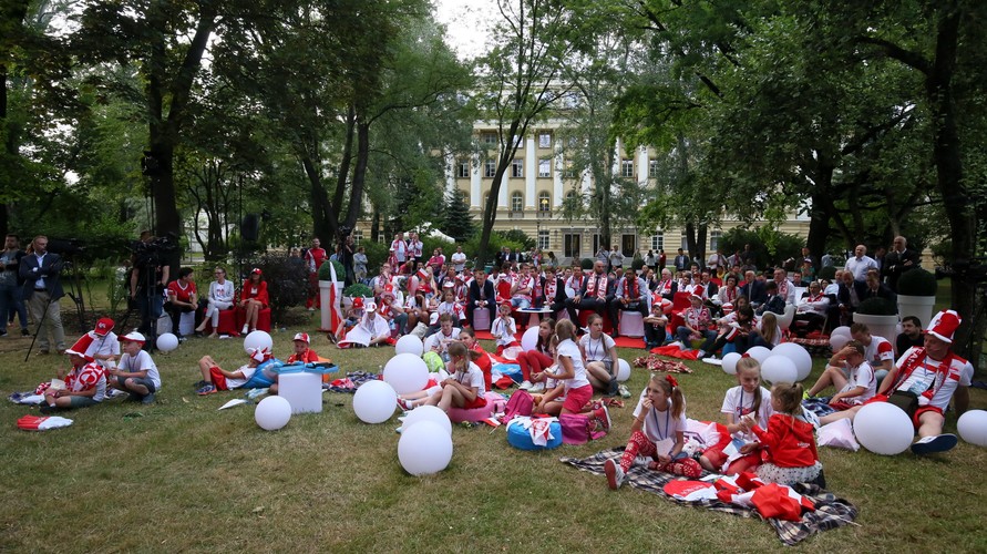 PREMIER SZYDŁO I MINISTROWIE TEŻ KIBICOWALI
