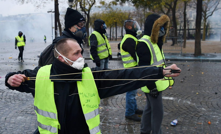 Zamieszki w Paryżu. Aresztowano 129 osób. Są ranni