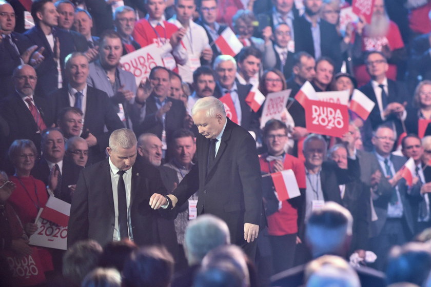 Jarosław Kaczyński miał problemy na konwencji wyborczej Dudy